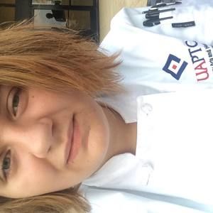 Meet your Posher, Julia